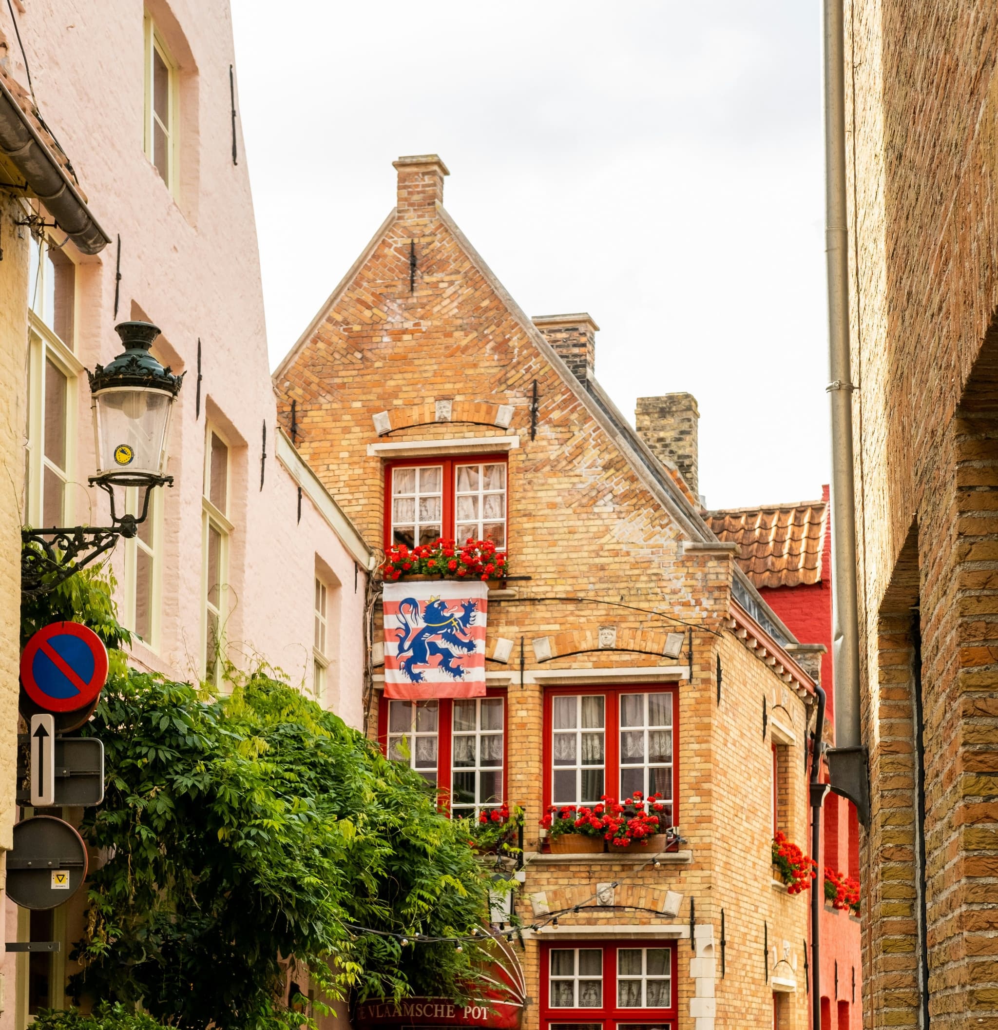 Waarom kiezen voor een lokale webdesigner in Brugge? Waarom kiezen voor een lokale webdesigner in Brugge?